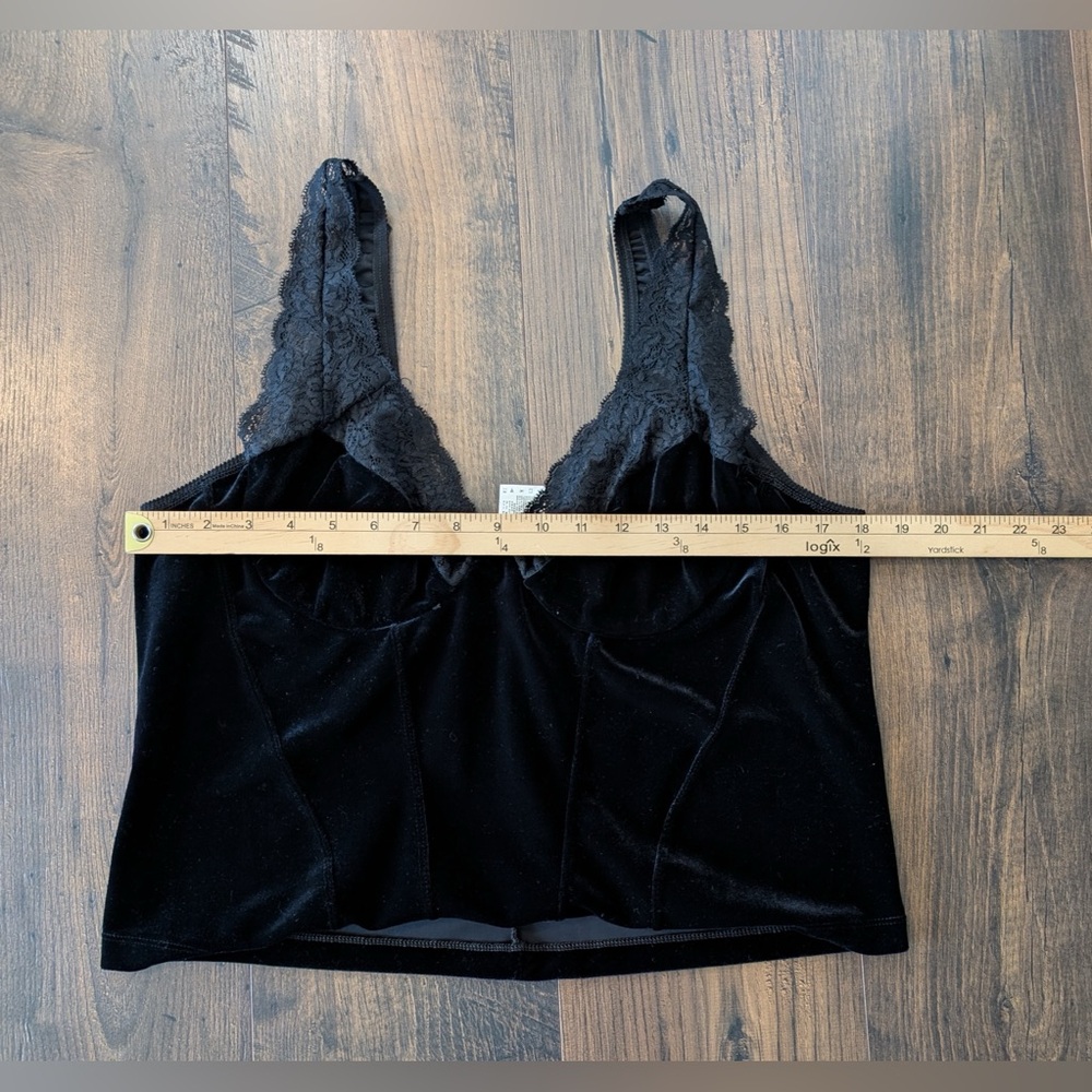 Escante Velvet Lace Cami Cropped w/ Underwire Black Size 1X - Picture 7 of 7